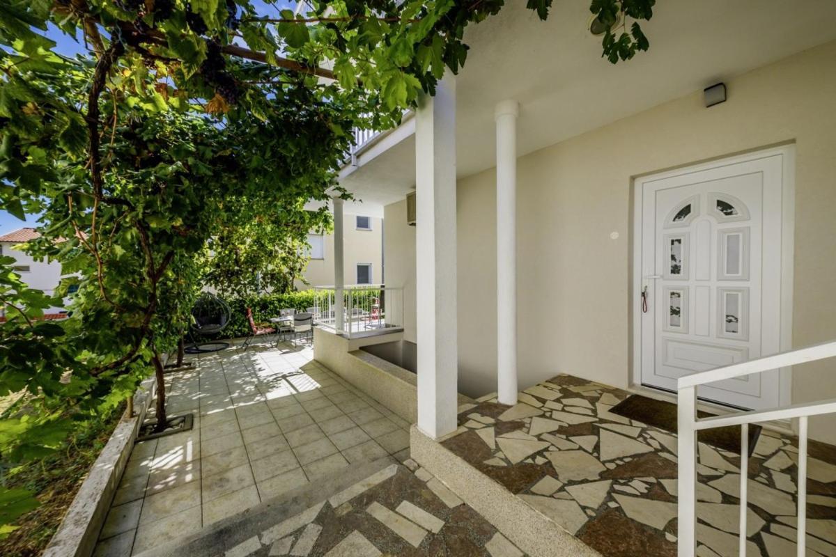 Ani In Trogir * Mittel-Dalmatien Hotell Donji Seget Eksteriør bilde