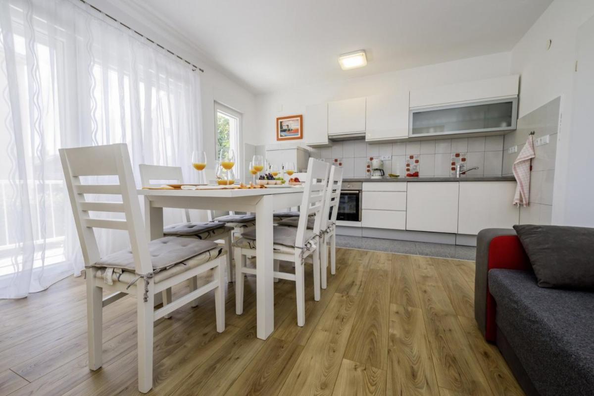 Ani In Trogir * Mittel-Dalmatien Hotell Donji Seget Eksteriør bilde