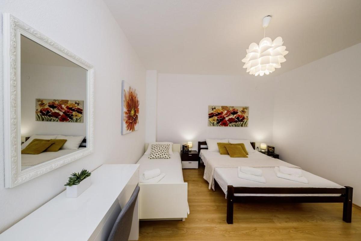 Ani In Trogir * Mittel-Dalmatien Hotell Donji Seget Eksteriør bilde