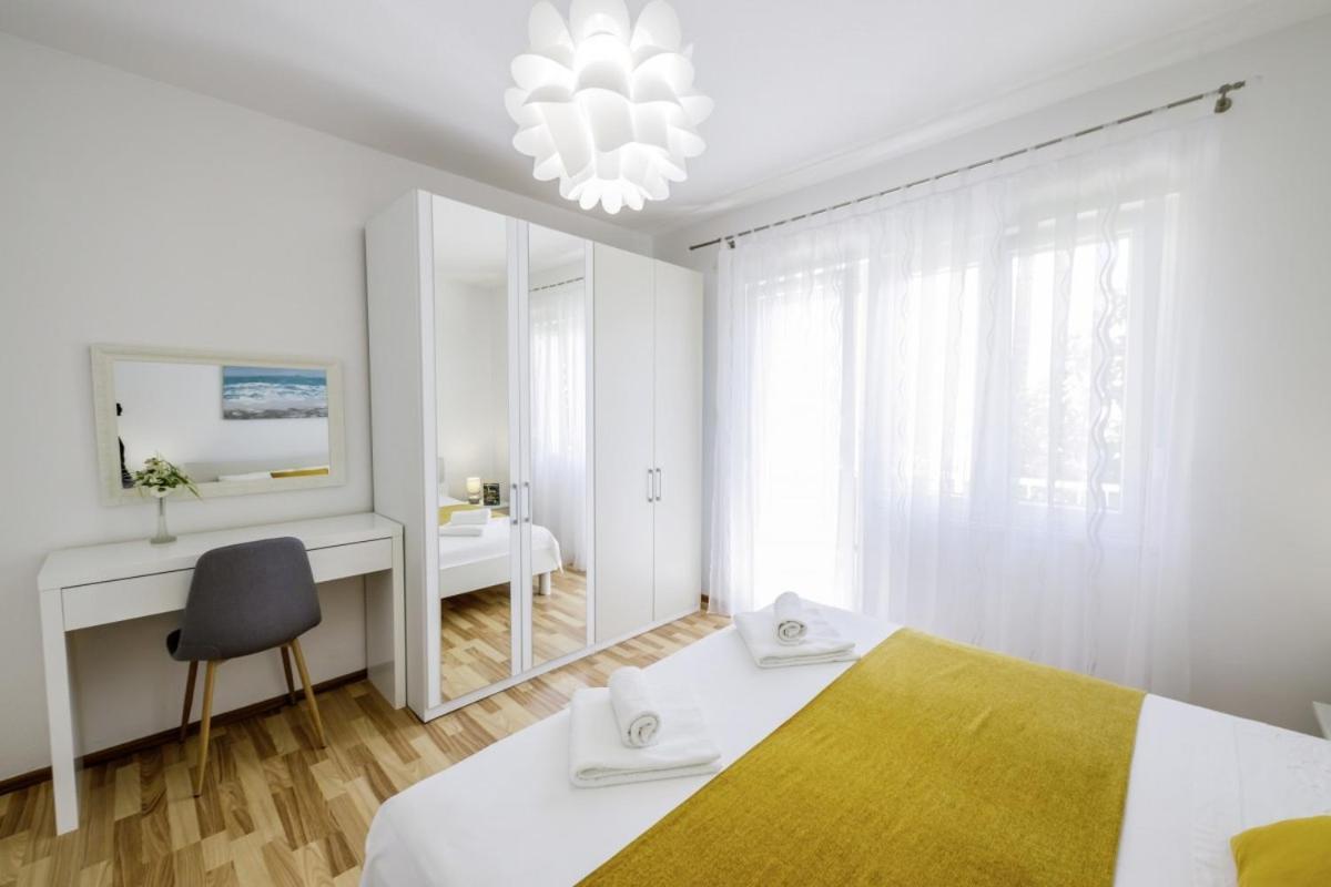 Ani In Trogir * Mittel-Dalmatien Hotell Donji Seget Eksteriør bilde